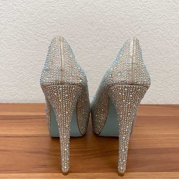 Betsey Johnson Blue WISH Crystals Champagne Platform Wedding Stilettos Size 8.5 - Picture 5 of 16